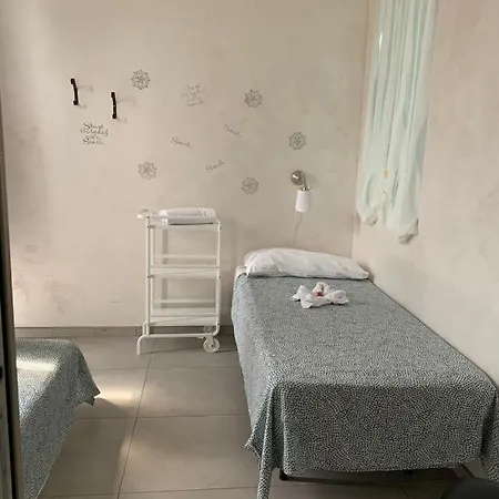 Aparthotel Raggio Di Sole à San Cesareo Extérieur photo