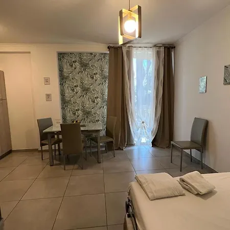 Aparthotel Raggio Di Sole à San Cesareo Extérieur photo